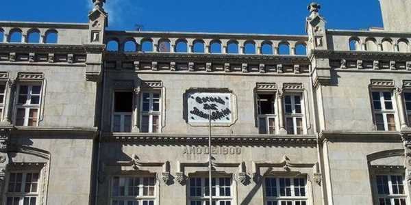 Edificio da Escola de Artes e Oficios de Vigo