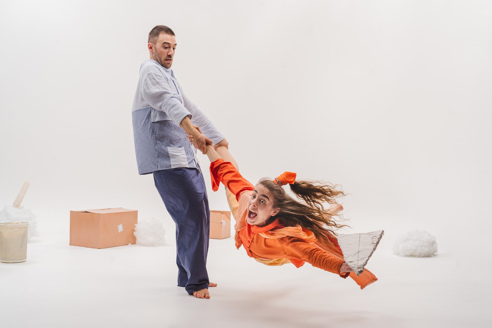 Cía. Söa: «Coa cabeza nas nubes». Día Internacional da Danza